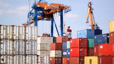 Hàng container qua cảng biển Việt Nam tăng hơn 10%