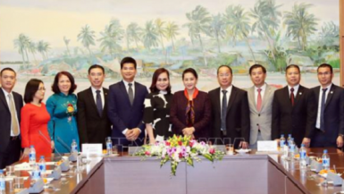 Chủ tịch Quốc hội Nguyễn Thị Kim Ngân gặp đại diện doanh nhân trẻ