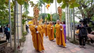 Hành trình cung rước và an vị tượng Phật Hoàng Trần Nhân Tông