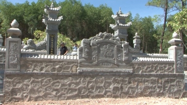Thừa Thiên Huế: Lãnh đạo xã cấp đất rừng để “đại gia” xây dựng lăng mộ