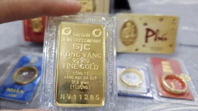 Giá vàng hôm nay 26/11: Vàng miếng SJC cách đỉnh cũ 1,7 triệu đồng/lượng