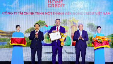 Home Credit xuất sắc lọt Top 10 Doanh nghiệp Bền vững tiêu biểu thuộc lĩnh vực Thương mại - Dịch vụ