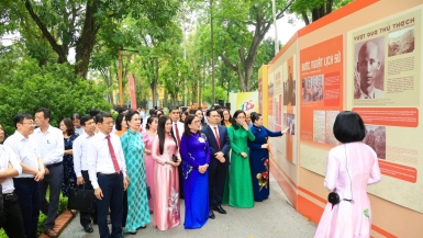 Triển lãm “Chủ tịch Hồ Chí Minh - Tinh hoa dân tộc, Tầm vóc thời đại”