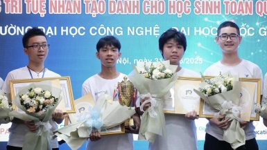 Quán quân Cuộc thi Olympic Trí tuệ nhân tạo toàn quốc dành cho học sinh THPT - VOAI 2025 đạt điểm tuyệt đối
