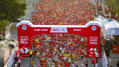 Sự xuất hiện của Đoàn tàu Không số (Đoàn tàu Sub3) lớn nhất trong lịch sử các giải marathon tại Việt Nam
