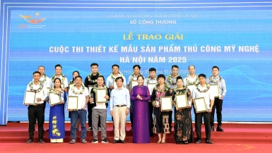 Trao giải Cuộc thi thiết kế mẫu sản phẩm Thủ công mỹ nghệ Hà Nội 2025