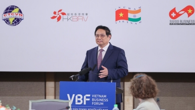 Thủ tướng gặp mặt cộng đồng doanh nghiệp FDI và tham dự Diễn đàn Doanh nghiệp Việt Nam