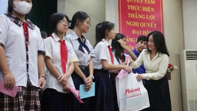 THACO đồng hành cùng Học bổng “Nữ sinh hiếu học, vượt khó” lần thứ 33