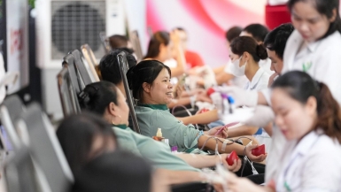Cán bộ nhân viên ROX Group chung tay hiến máu, lan tỏa giá trị sống đẹp