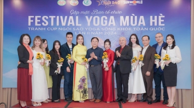 Gần 1.500 người tham gia đồng diễn Yoga tại Festival Yoga mùa hè 2024