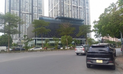 Nhức nhối dự án đất vàng 'mọc' lên showroom Lexus