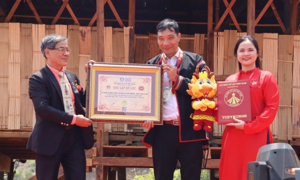 Tu Mơ Rông (Kon Tum): Tổ chức chuỗi hoạt động bảo tồn văn hoá, nâng tầm dược liệu