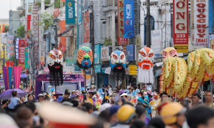 Gần 2 triệu lượt khách du lịch đến Huế trong 6 tháng đầu năm 2024