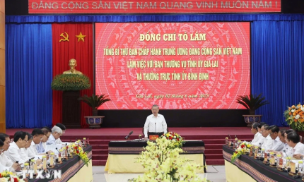 Vươn lên thành một cực tăng trưởng quan trọng của khu vực Trung Trung Bộ