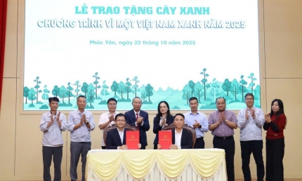 Chung tay “vì một Việt Nam xanh”