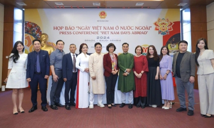 Vụ trưởng Vụ Ngoại giao Văn hóa và UNESCO: “Văn hóa là con đường ngắn nhất từ trái tim đến trái tim”