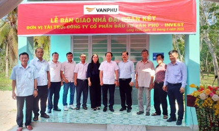 Văn Phú – Invest ủng hộ 720 triệu đồng xóa nhà tạm, nhà dột nát: Hành động vì cộng đồng và triết lý phát triển bền vững