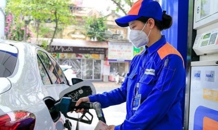Giá xăng dầu đồng loạt giảm sau kỳ nghỉ lễ 30/4 - 1/5