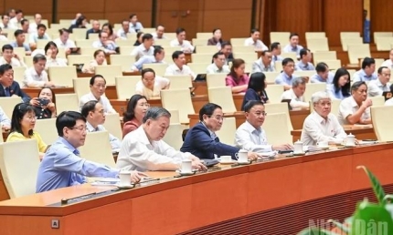Quốc hội thông qua Nghị quyết sửa đổi, bổ sung một số điều của Hiến pháp