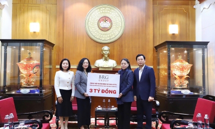 Tập đoàn BRG và Ngân hàng SeABank trao 5 tỷ đồng ủng hộ đồng bào khắc phục hậu quả thiên tai