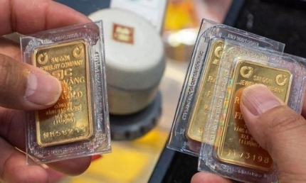 Giá vàng hôm nay 10/12: SJC giữ mốc 154,7 triệu đồng/lượng