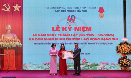 Tạp chí Người Hà Nội kỷ niệm 40 năm thành lập và đón nhận Huân chương Lao động hạng Nhì