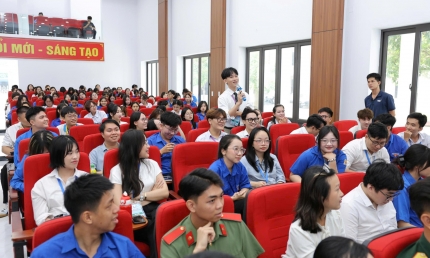 Khai mạc hội trại “Thanh niên Việt Nam: Làm chủ ngoại ngữ – Bản lĩnh hội nhập” lần thứ II