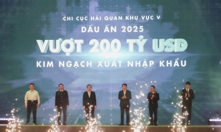 Lần đầu tiên kim ngạch xuất nhập khẩu Bắc Ninh và Thái Nguyên vượt mốc 200 tỷ USD