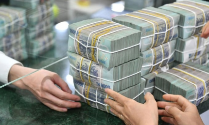 Tiền gửi của dân cư lập kỷ lục mới, cán mốc 7,83 triệu tỷ đồng