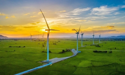 Nghệ An: Gần 600 tỷ đồng xây dựng đường dây truyền tải điện gió từ Lào về Việt Nam