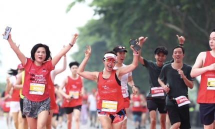 Khai mạc Giải Marathon quốc tế Hà Nội Techcombank mùa thứ 3