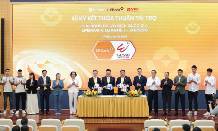 LPBank tiếp tục đồng hành cùng Giải Bóng đá vô địch quốc gia V.League mùa thứ 2 liên tiếp