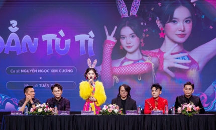 Ca sĩ nhí Nguyễn Ngọc Kim Cương và Tuấn Cry “tung chiêu” Oẳn tù tì