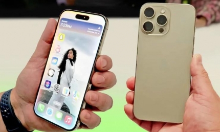 Dù 'không có gì đặc biệt' và 'đau ví' nhưng nhiều người Việt vẫn quyết mang iPhone 16 về