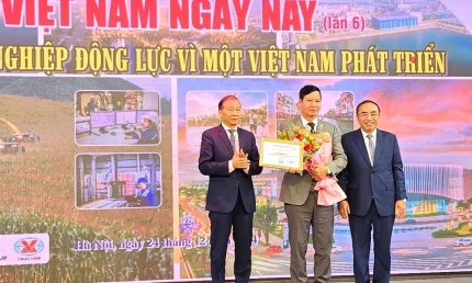 Trao giải và khai mạc triển lãm cuộc thi ảnh Việt Nam ngày nay lần 6