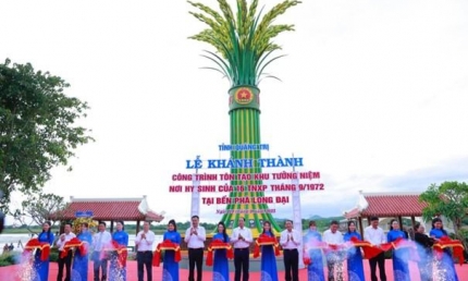 Khánh thành Khu tưởng niệm thanh niên xung phong hy sinh tại bến phà Long Đại