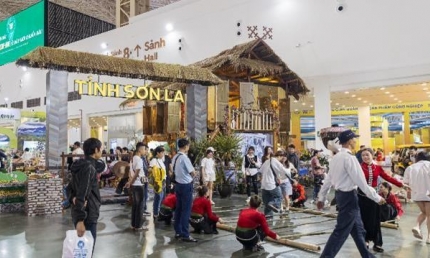 Hành trình xuyên Việt trong lòng VEC: 34 tỉnh, thành kể chuyện bằng sản vật tại Hội chợ Mùa thu lần thứ nhất 2025