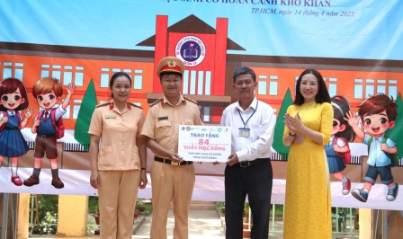 Hành trình tiếp sức đến trường của Đoàn thanh niên Cục CSGT cho các em học sinh có hoàn cảnh khó khăn