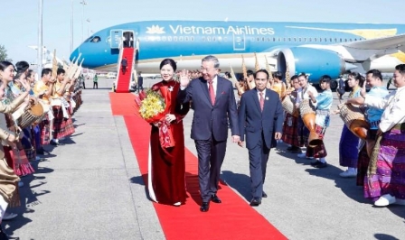 Tổng Bí thư Tô Lâm bắt đầu thăm cấp Nhà nước Cộng hòa Dân chủ Nhân dân Lào