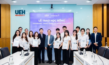 Eximbank trao học bổng trị giá 300 triệu đồng cho sinh viên Đại học Kinh tế TP.HCM