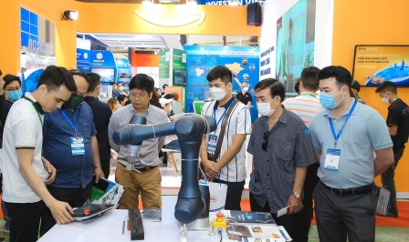 Chuyển đổi xanh - Hướng đi bền vững của ngành điện tử, máy móc và công nghiệp hỗ trợ