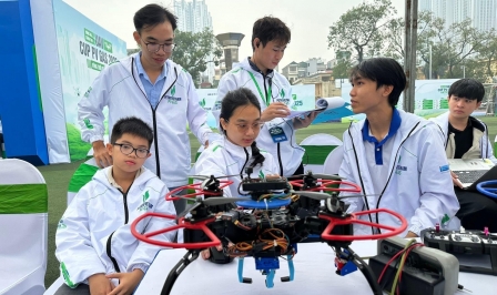Khai mạc Cuộc thi Sáng tạo UAV Cup PV GAS 2025