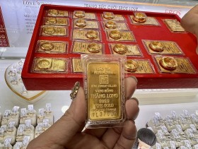Chuyên gia nhận định: Giá vàng nhẫn sẽ chạm mốc 70 triệu đồng/lượng, vàng SJC 85 triệu đồng/lượng
