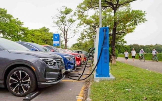 Áp dụng tín chỉ xe điện và hiệu suất năng lượng để giải quyết ô nhiễm không khí ở Việt Nam