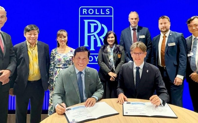Rolls-Royce và Vietjet ký thỏa thuận dịch vụ chăm sóc và bảo hành toàn diện TotalCare cho 40 động cơ Trent 7000