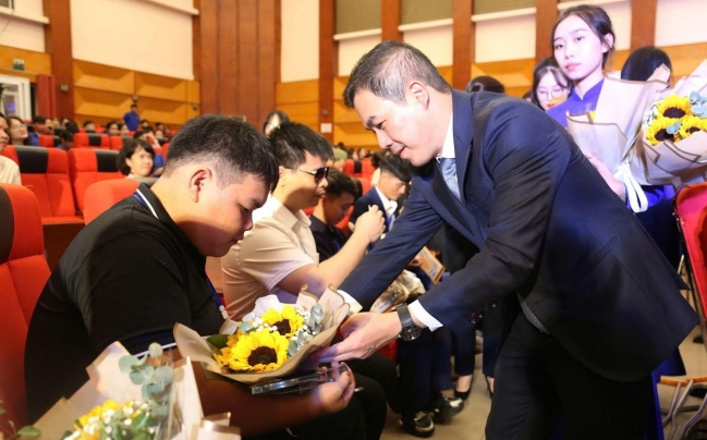 Hai chiến dịch CSR của TCP Việt Nam lọt Top 10 chiến dịch có ảnh hưởng nhất trên mạng xã hội cuối năm 2024