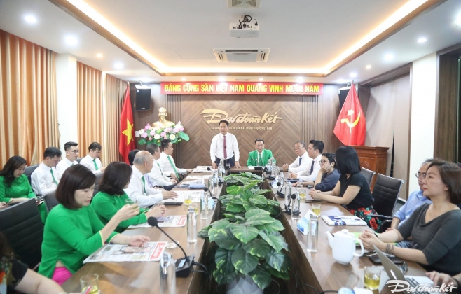 Báo Đại Đoàn Kết và Tập đoàn Mai Linh: Lan toả Tinh hoa Việt đến mọi miền Tổ quốc