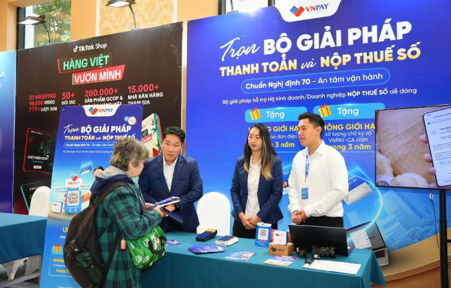 Công nghệ hội tụ tại Diễn đàn Chuyển đổi số ngành Công Thương 2025