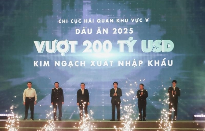 Lần đầu tiên kim ngạch xuất nhập khẩu Bắc Ninh và Thái Nguyên vượt mốc 200 tỷ USD