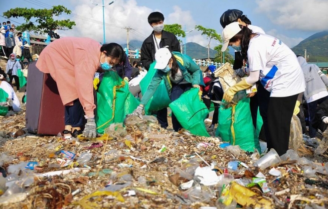 Đẩy mạnh quản lý và giảm thiểu rác thải nhựa
